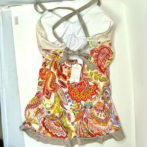 NWT tankini set with tie back and ruffle hem size Large